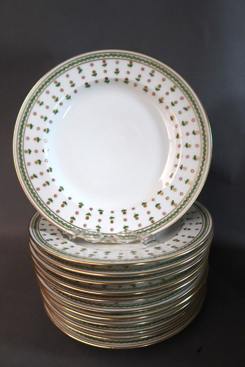 Suite Of Twelve Or Twenty Four Porcelain Plates-photo-3