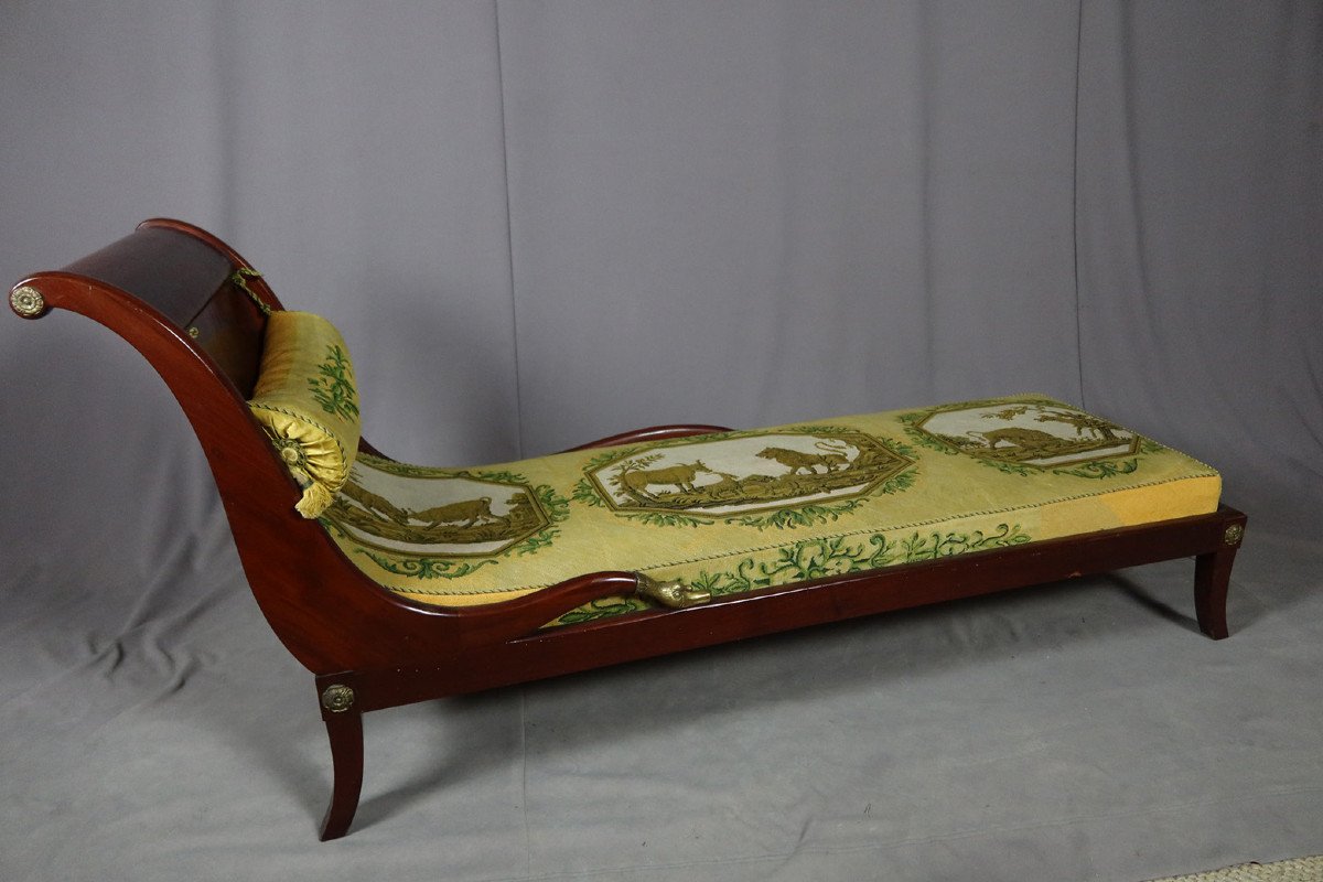 Empire Style Daybed-photo-8