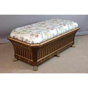 Banc coffre en noyer époque XXème siècle