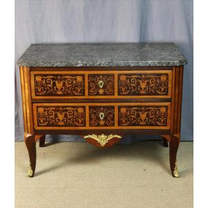 18th-century Chest Of Drawers