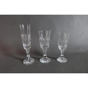 Service de verres Baccarat modèle 