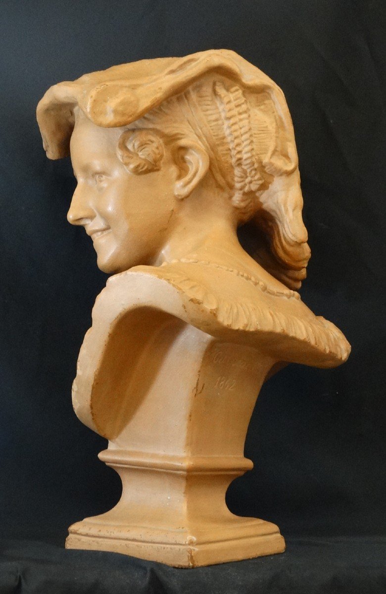“the Laughing Neapolitan Woman” After Jb Carpeaux-photo-3