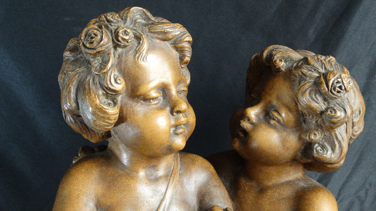 " Enfants au bouquet" terre-cuite   signée Foucher -photo-2