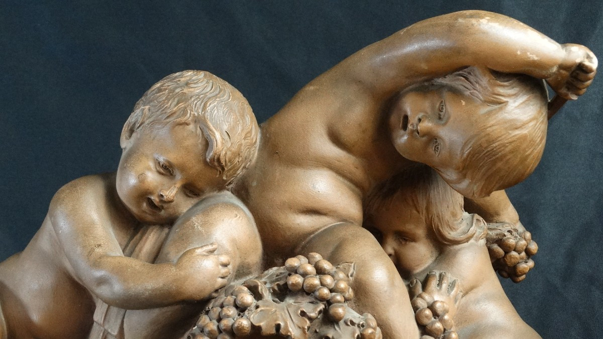 " Putti  et faune à la grappe de raisins"  terre-cuite de Calendi-photo-2
