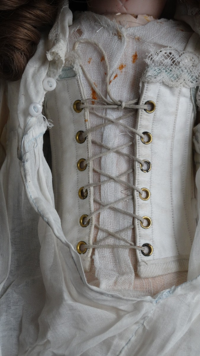 Doll With Porcelain Head And Gutta Percha Body-photo-4