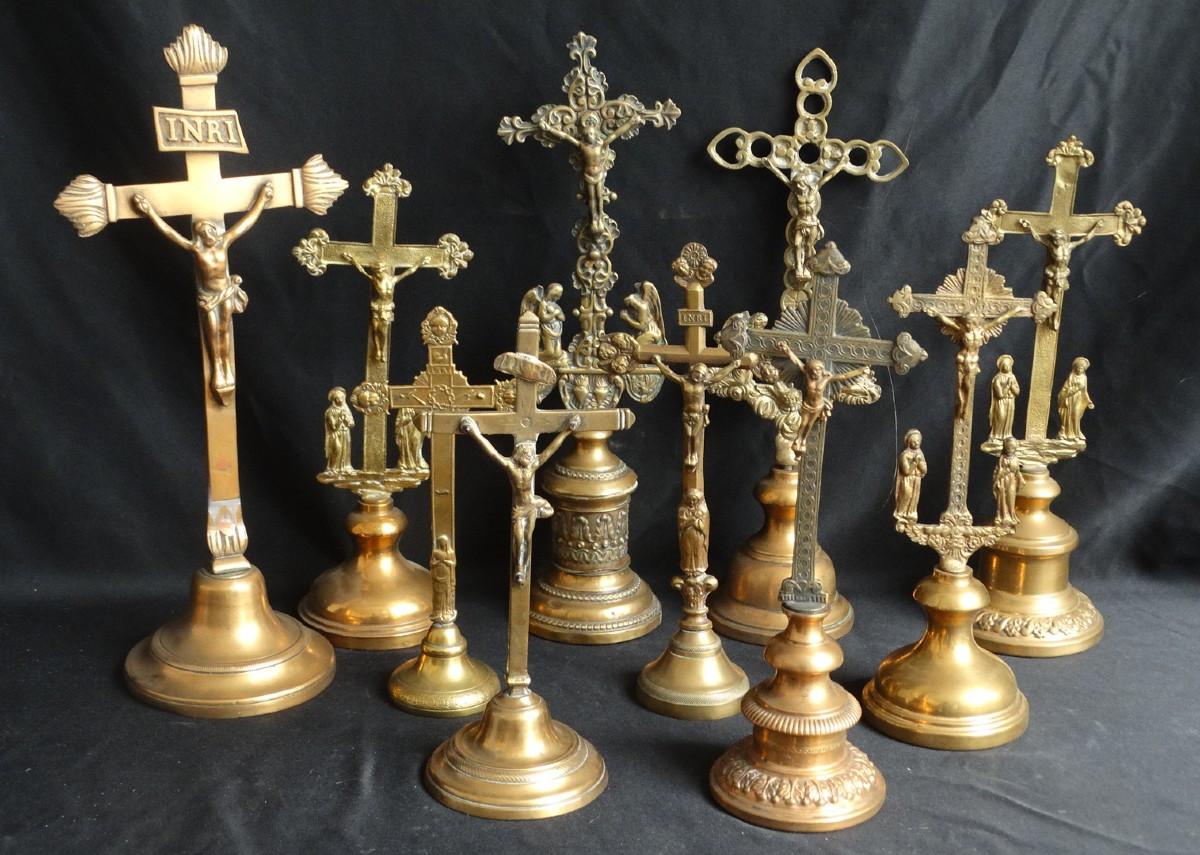 Crucifix en bronze et laiton 