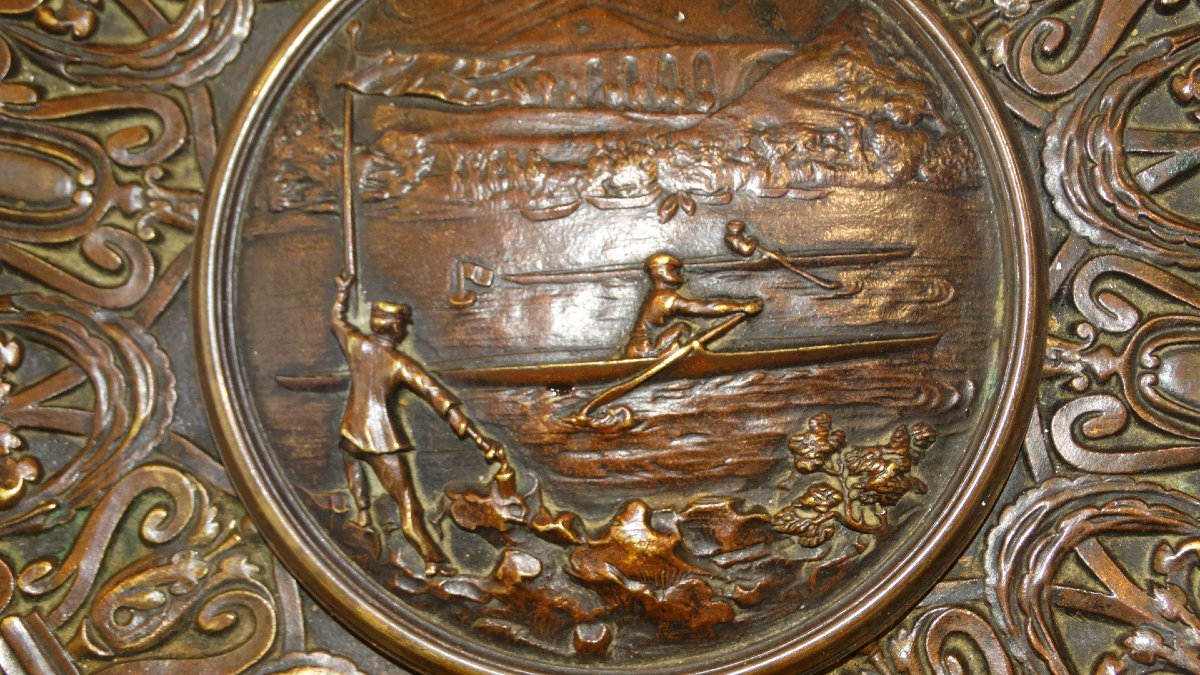 Coupe en bronze à décor de course d'aviron-photo-2