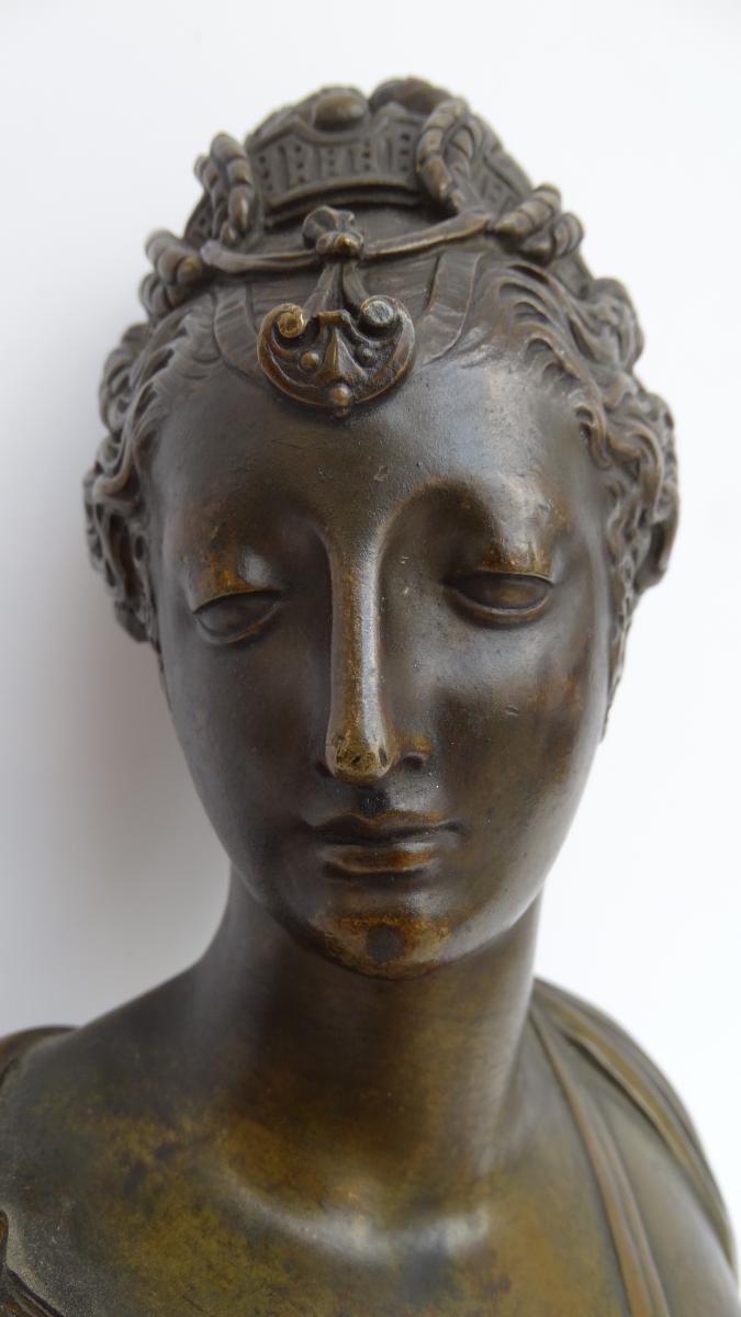 Young Woman Antique Bust-photo-2