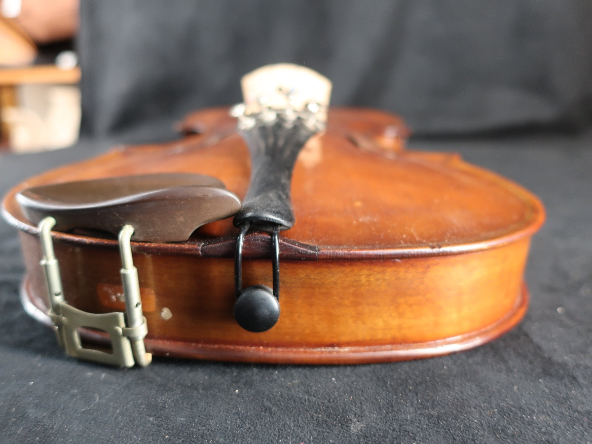 Violin Carved With The Image Of Django Reinhard. Musical Instrument-photo-4