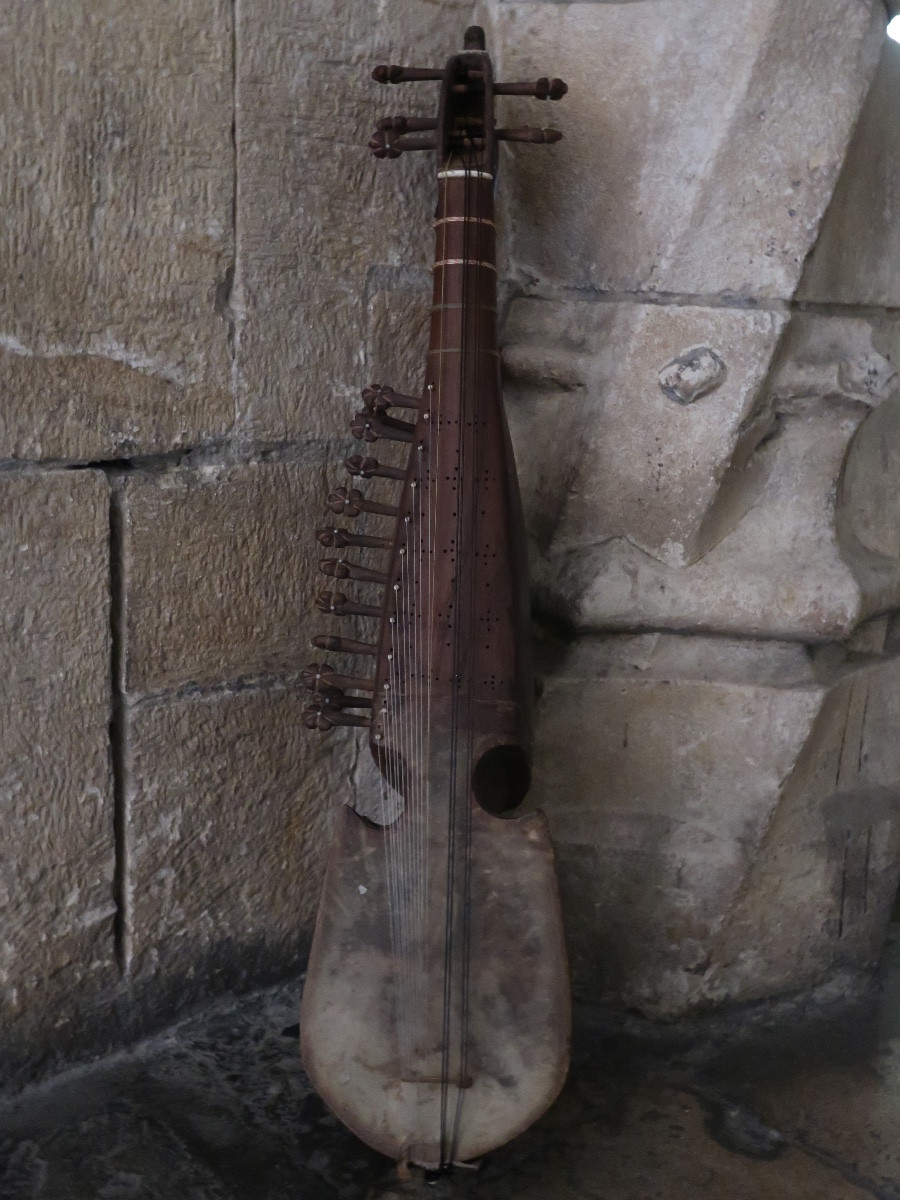 Rebab afghan fin XIXème en état de jeu- instrument de musique