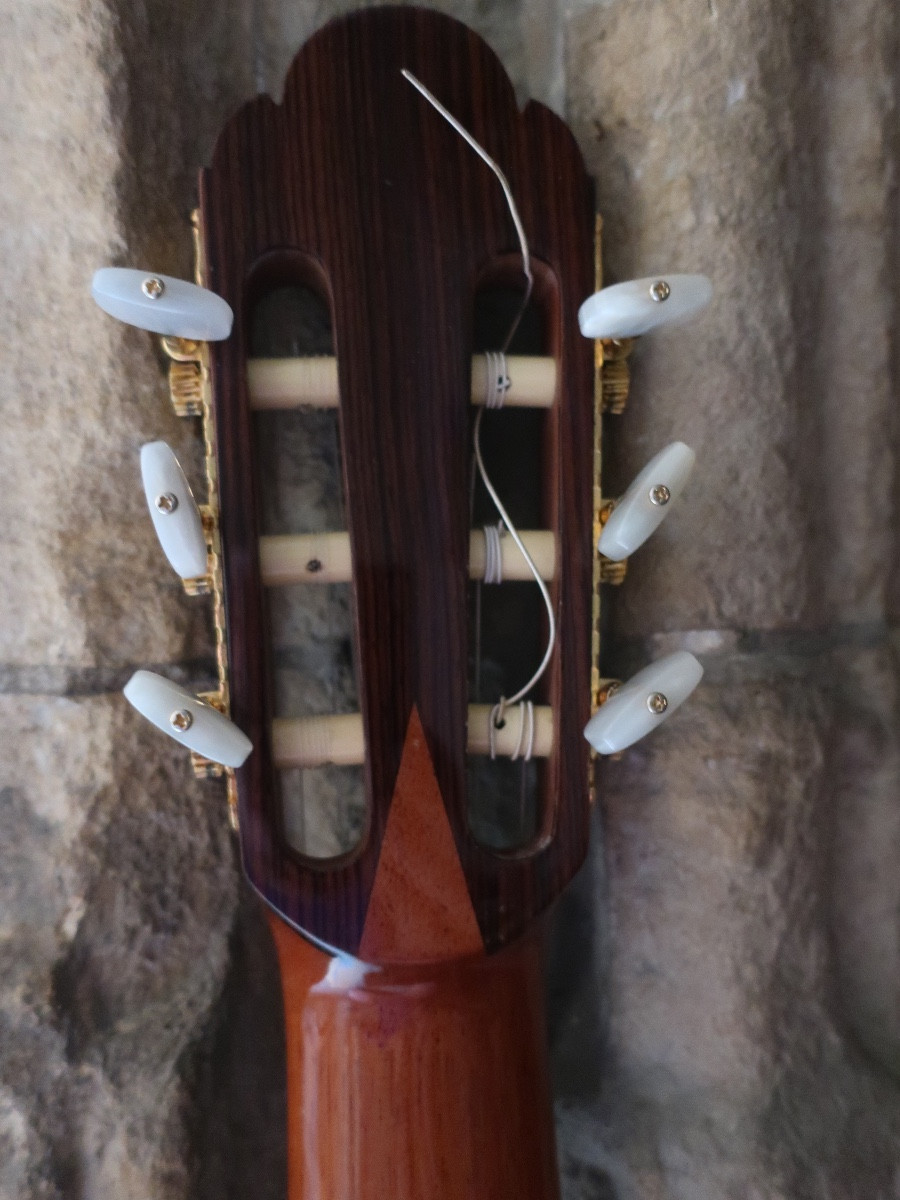 Maurice Dupont Concert Classical Guitar - 1992 - With Hard Case. Musical Instrument.-photo-3