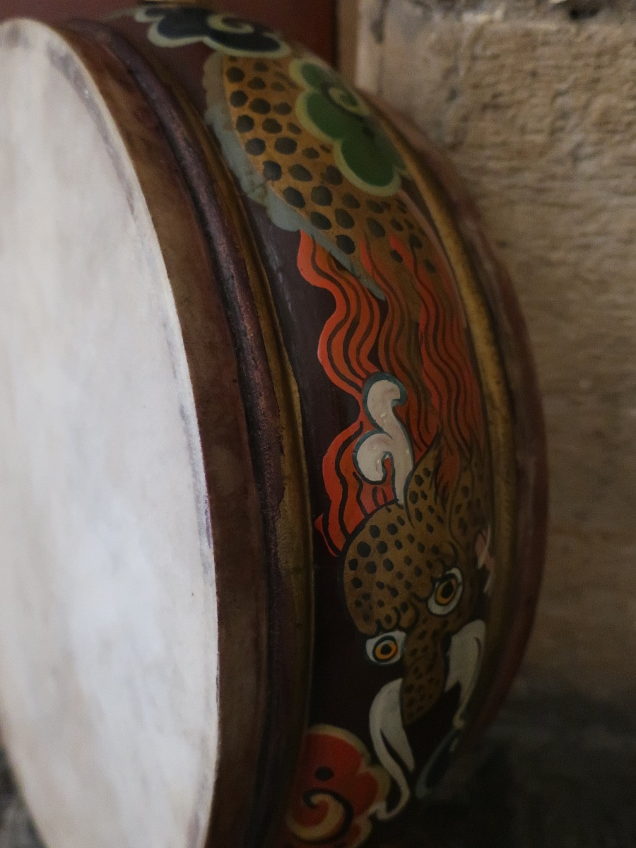 Tambour tibétain polychrome début XXème. Instrument de musique.-photo-4