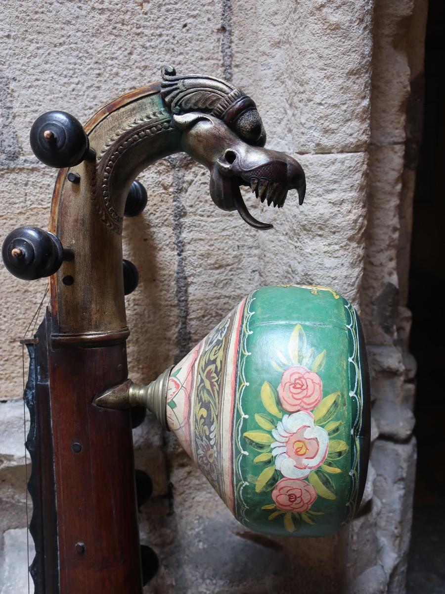 Indian Vina Saraswati - Early 20th Century - Polychrome. Musical Instrument.