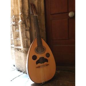 Oud à fond plat fabriqué par le luthier Patenotte (Mirecourt)-Fin XXème. Instruments de musique