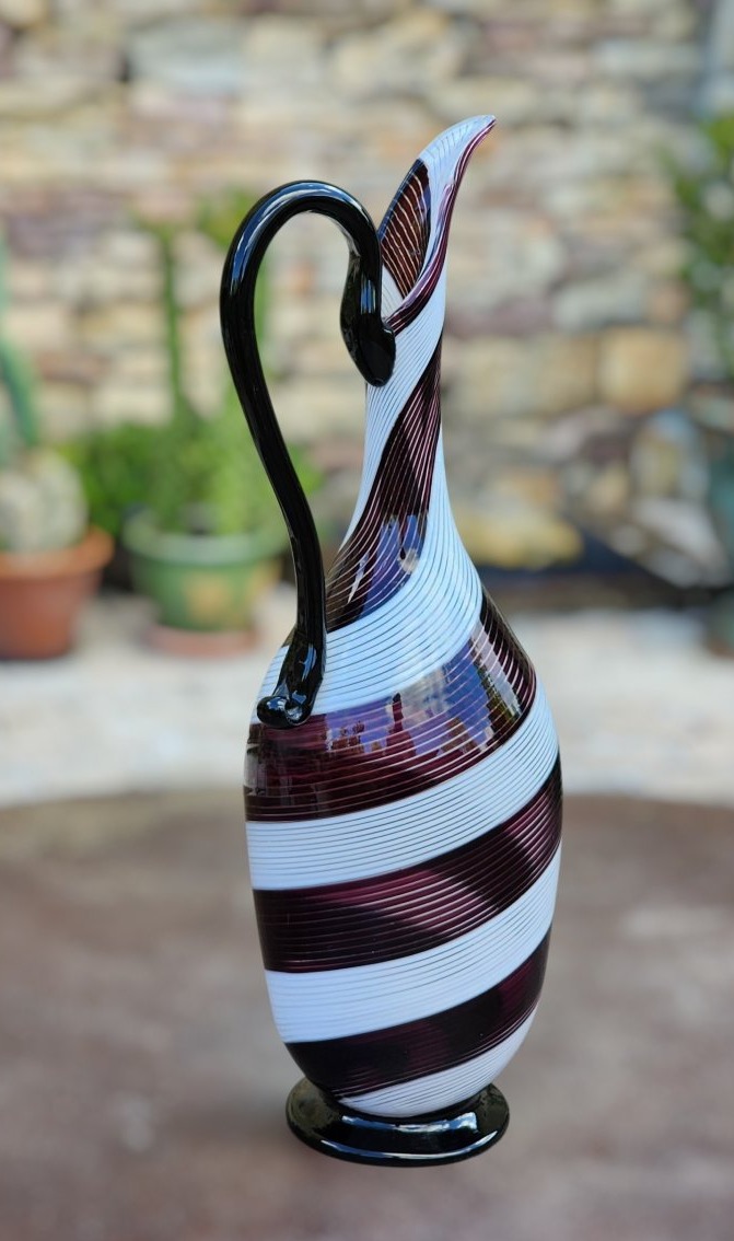 Dino Martens murano Aiguiere en verre Filigrane violet blanc 