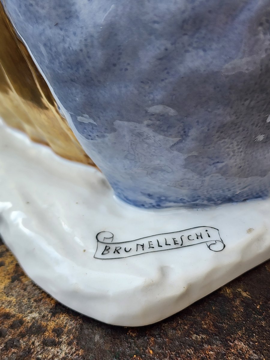 Umberto BRUNELLESCHI atelier L. H. R à OISSEL jeune italienne en costume en Porcelaine -photo-1