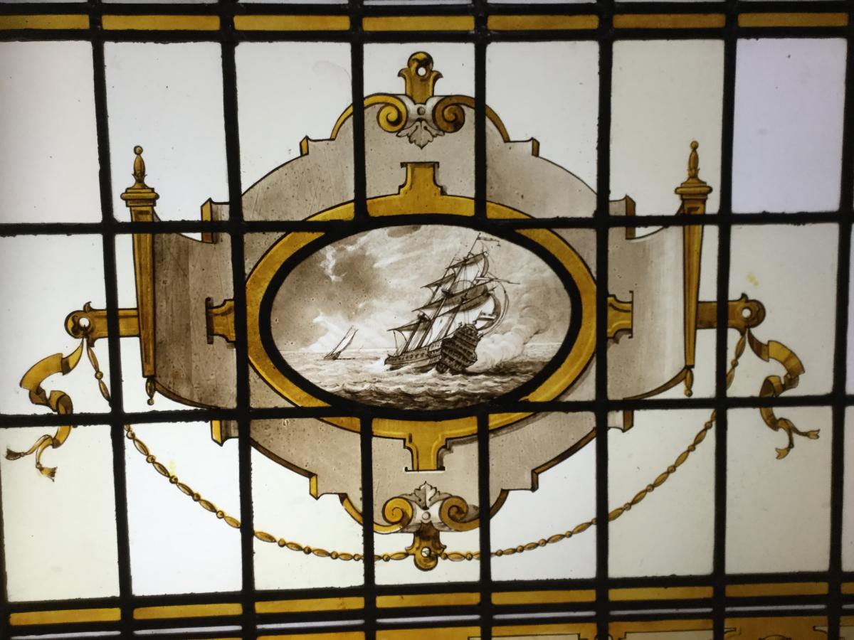 Vitrail à Décors D Une Scène De Marine Fin XIX e  vitraux  En Grisaille Et Jaune D  Argent -photo-2