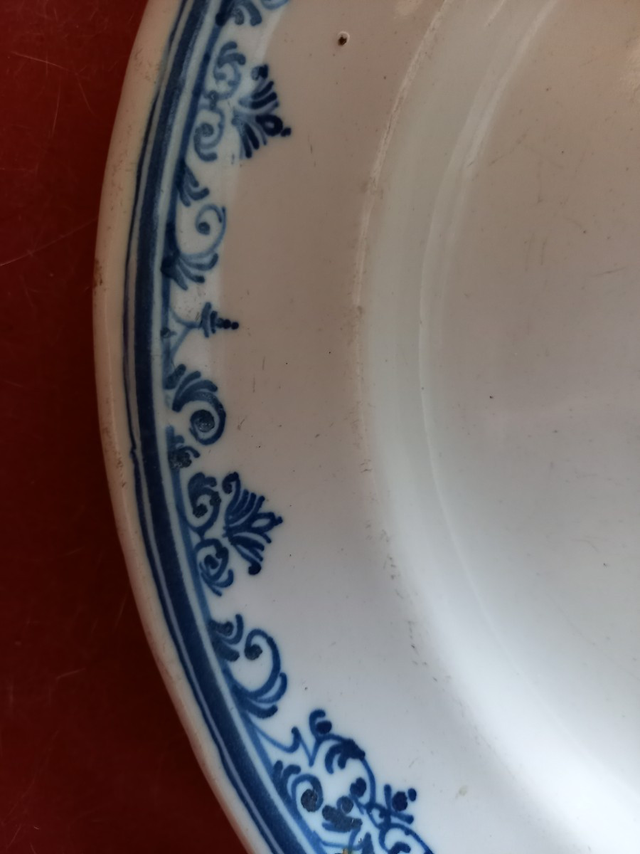 Moustier Debut XVIIIe : Assiette En Forme d'Ecuelle -photo-3
