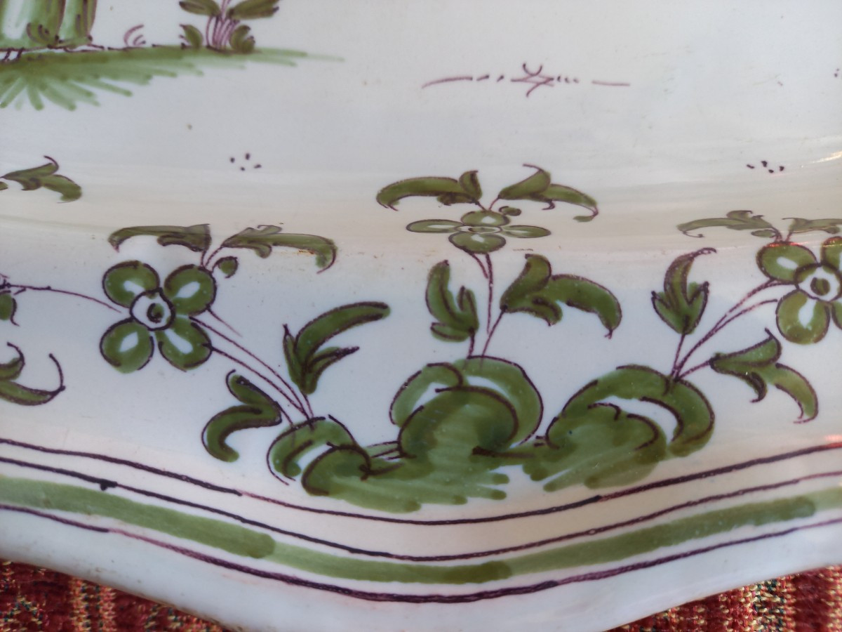 18th Century Moustiers Faience: Dish Decorated In Shades Of Green-photo-2