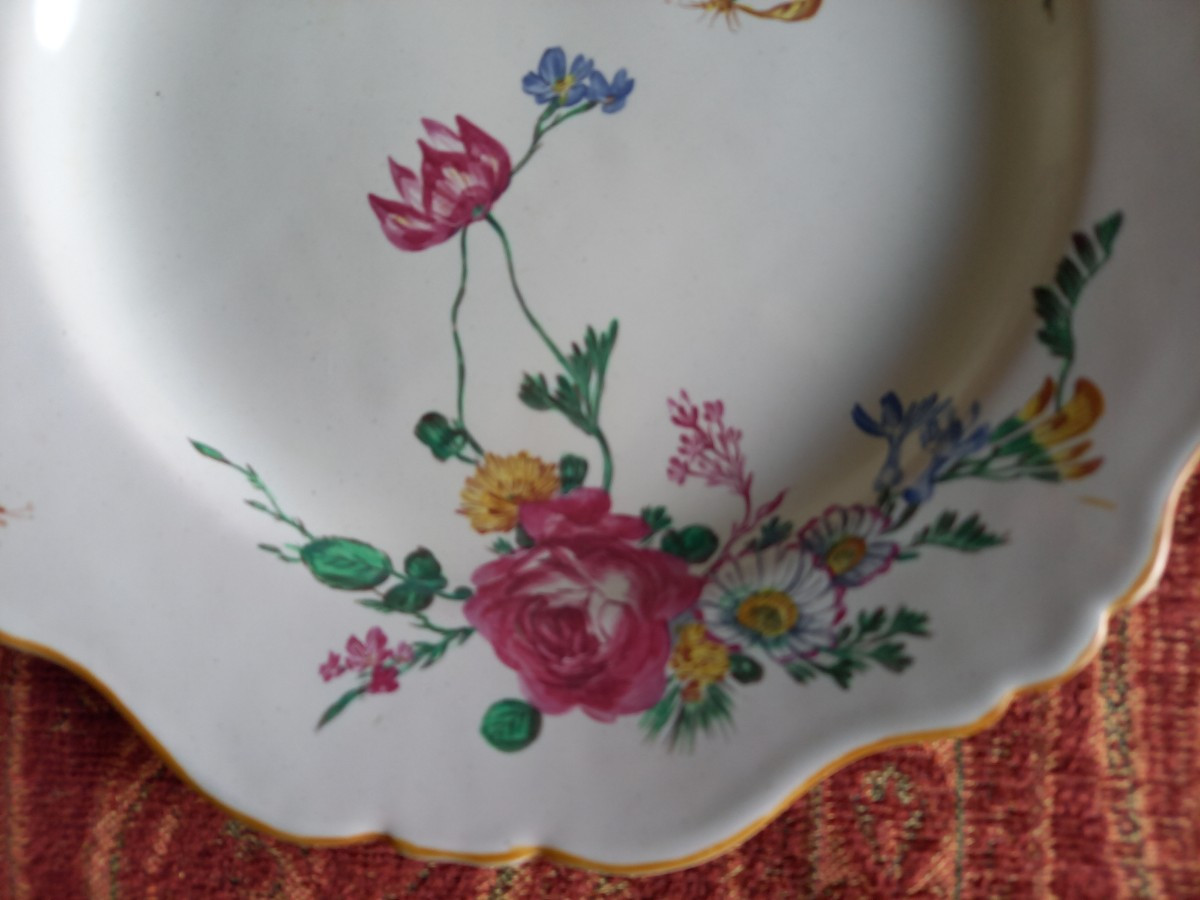 Marseille Earthenware, De Robert Factory. Plate Circa 1770.-photo-2