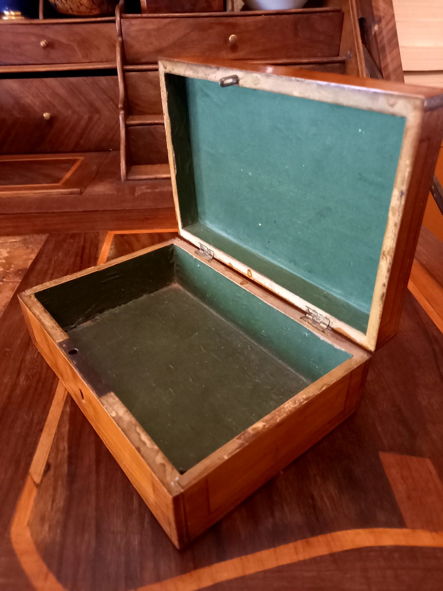 Box Circa 1800, Trompe l'Oeil Nets, Painted Landscape -photo-2