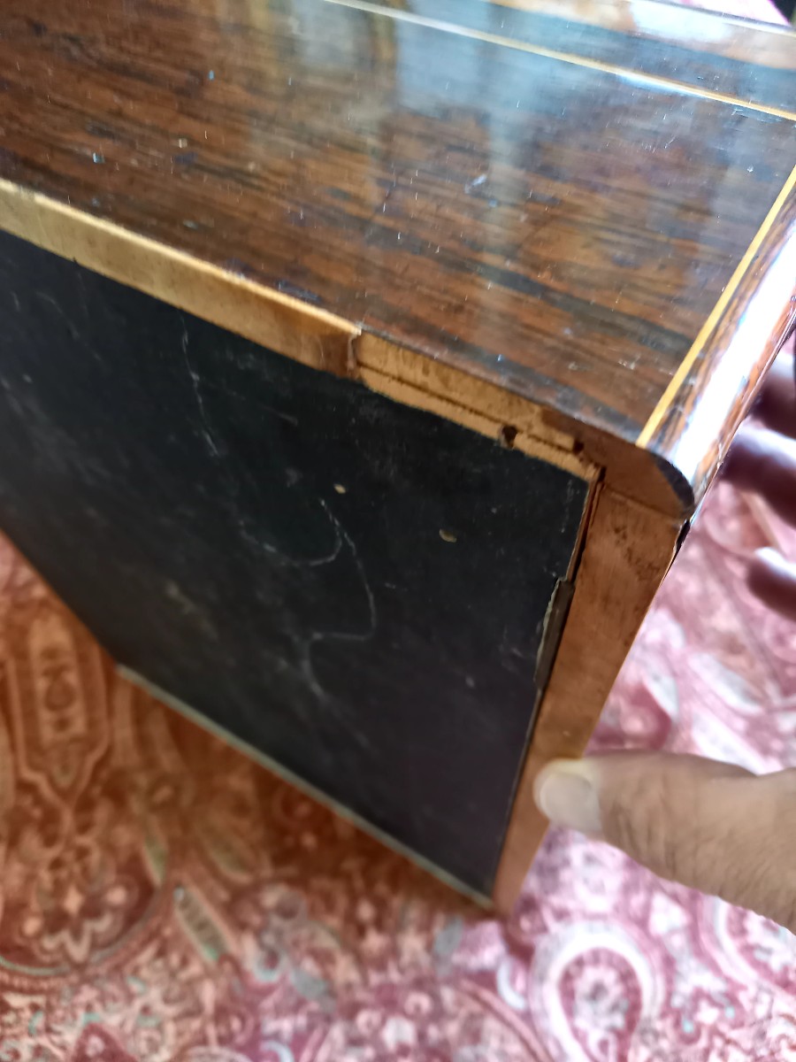 Charles X Box In Rosewood With Holly Trim -photo-4