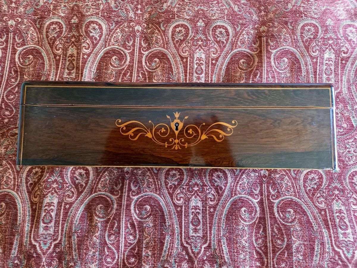 Charles X Box In Rosewood With Holly Trim 