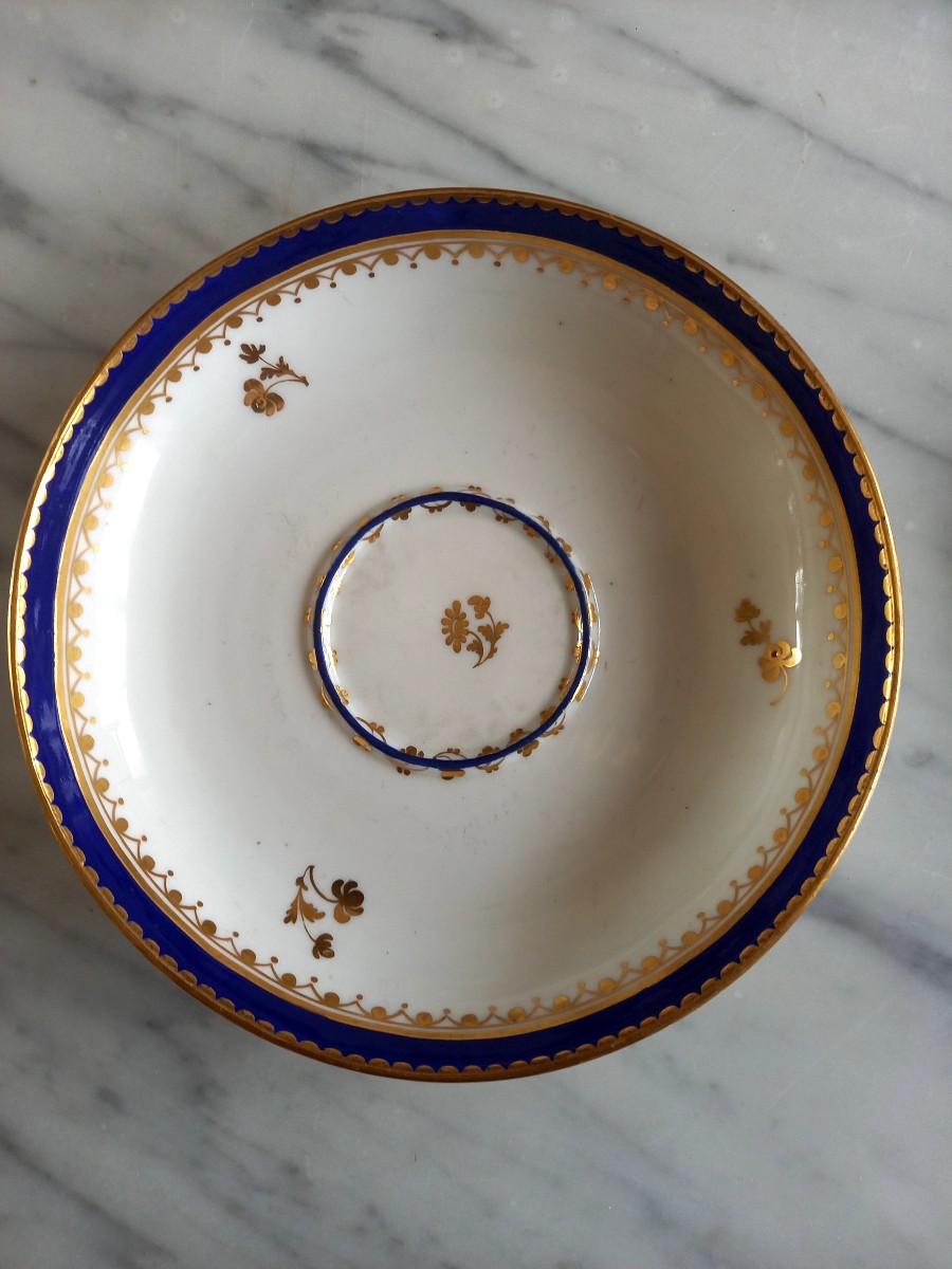 Tasse trembleuse , porcelaine de Derby-photo-3