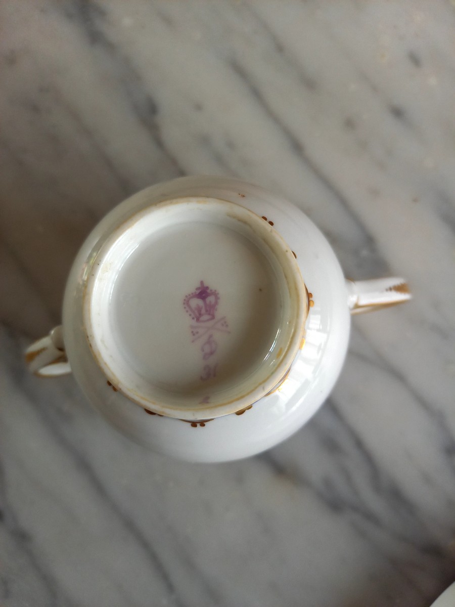 Tasse trembleuse , porcelaine de Derby-photo-2