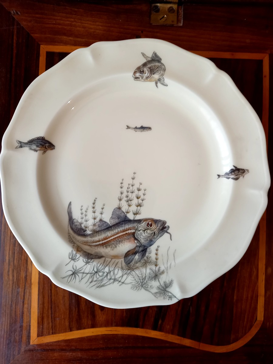Porcelaine de Limoges vers 1950. 10 assiettes à poisson -photo-4