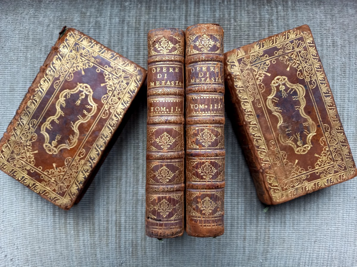 Venise 1765 . Opere dramatiche di Pietro Metastasio.  Cinq volumes reliés en quatre tomes