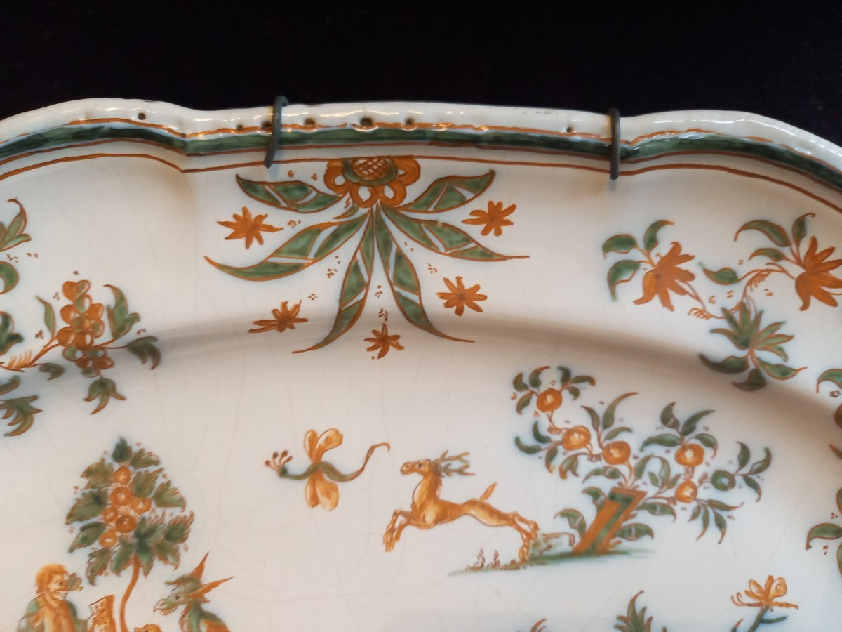 18th Century. Joseph Olerys Factory. Dish With Grotesques Decoration -photo-4