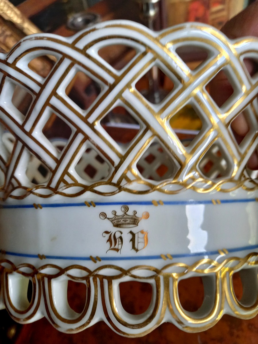 Circa 1830. Paris Porcelain Cup -photo-2