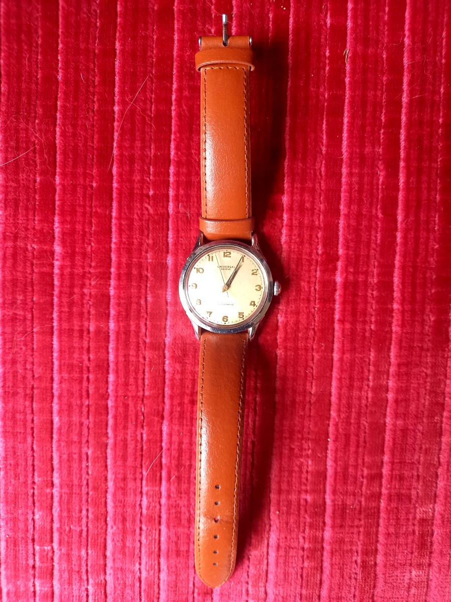 Circa 1950. Universal Automatic Watch. Ref. 1894-photo-2