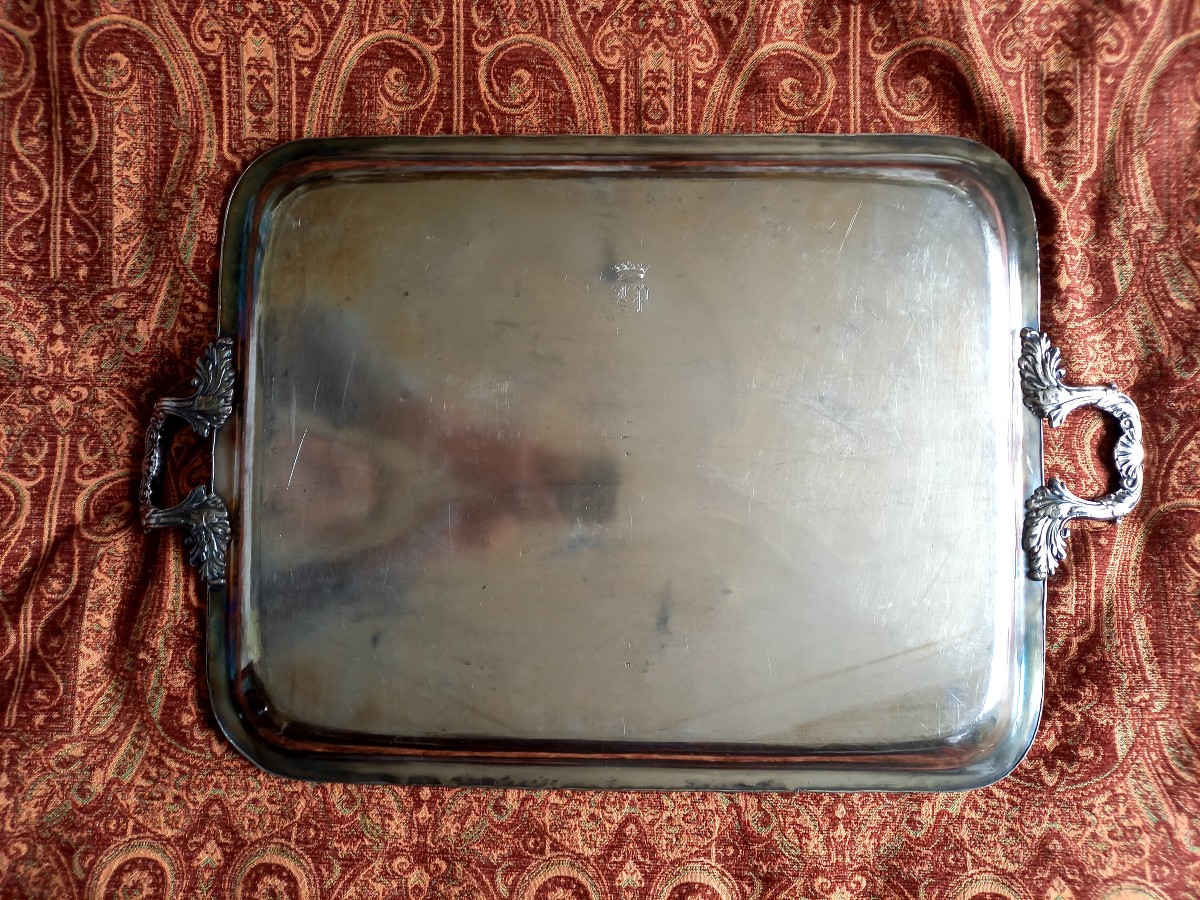 Vers 1840 .grand plateau en métal doublé portant au revers  LP surmonté d'une couronne fermée -photo-2