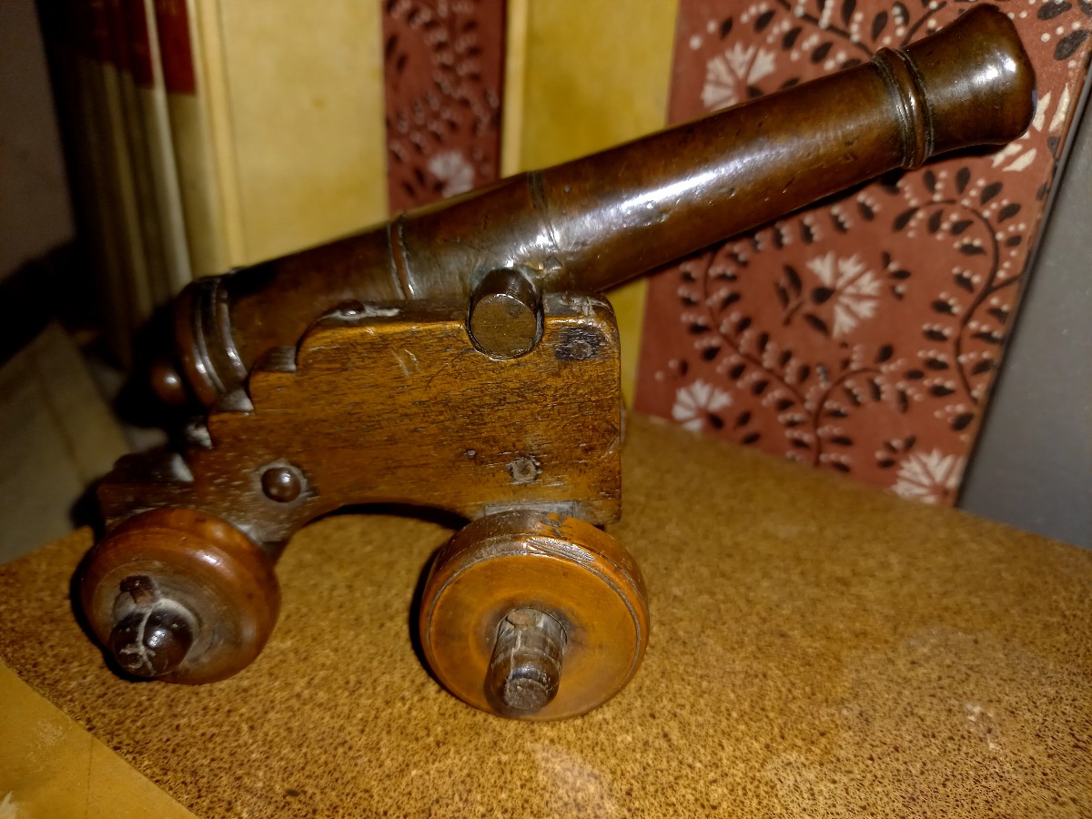 Late 17th Or Early 19th Century.  Miniature Marine Gun Complete With Carriage.-photo-3