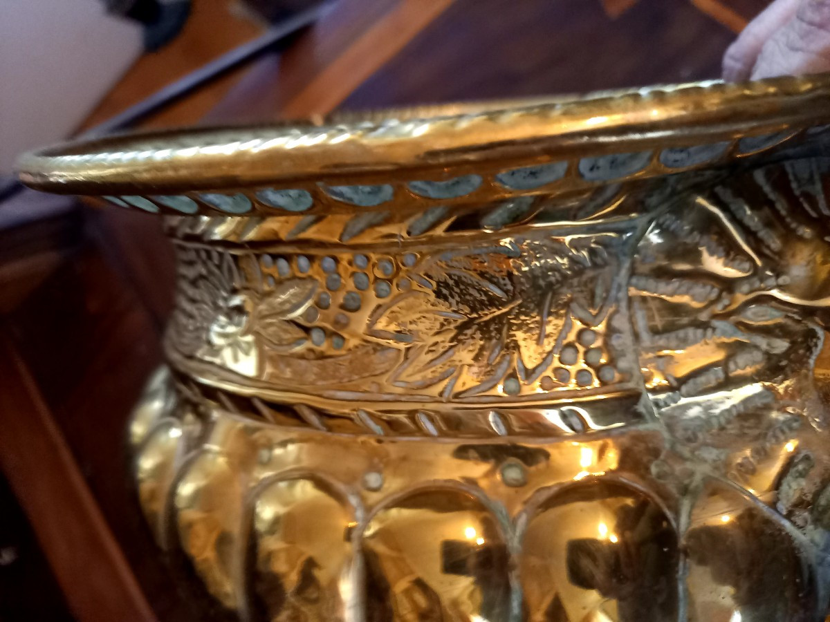 XVIIe.  Brass Raffraichissoir Decorated With Gules Lions-photo-1