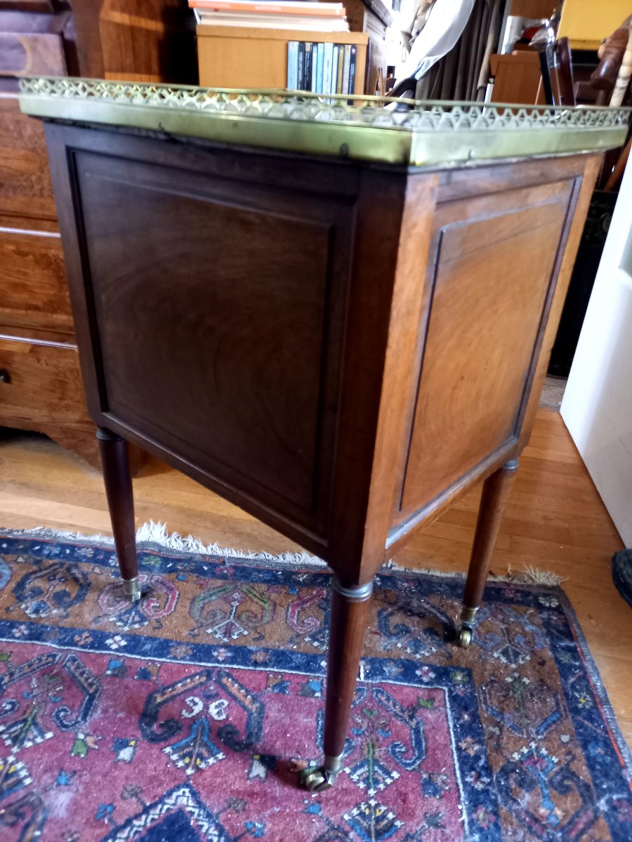 Louis XVI Period Mahogany Flying Cabinet-photo-1