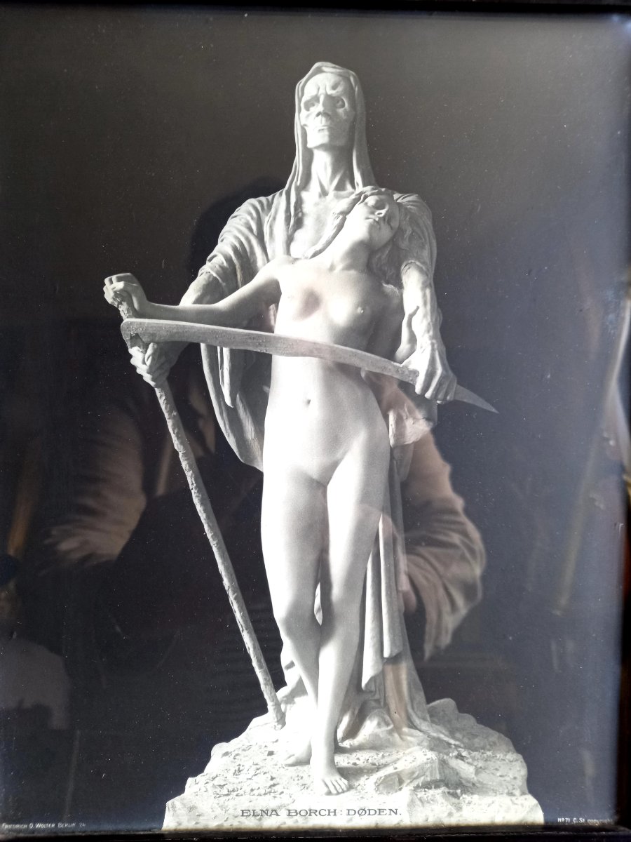 Photograph Circa 1910 . Young Girl And Death . Statue By Elna Borch