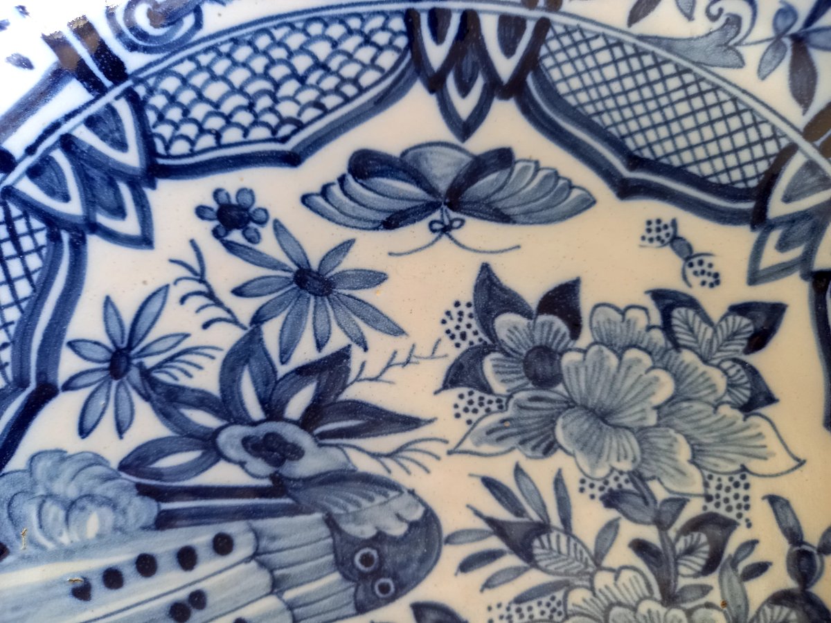 XVIIe Siecle .large Dish In  Delft Earthenware In The Style Of Chinese Kraak Porcelains.-photo-1