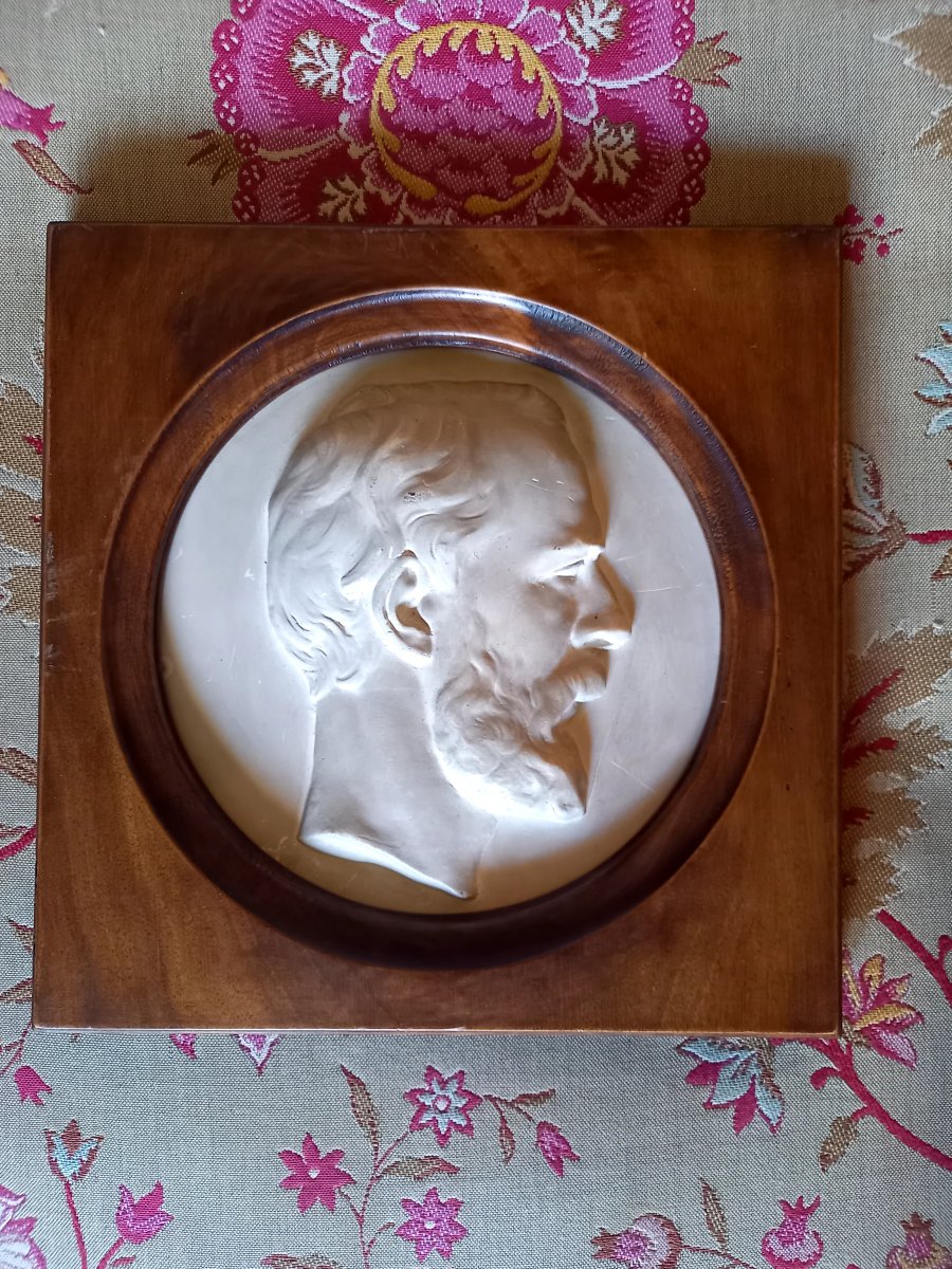 Vers 1860. Bas relief en tondo plâtre sculpté.  -photo-2