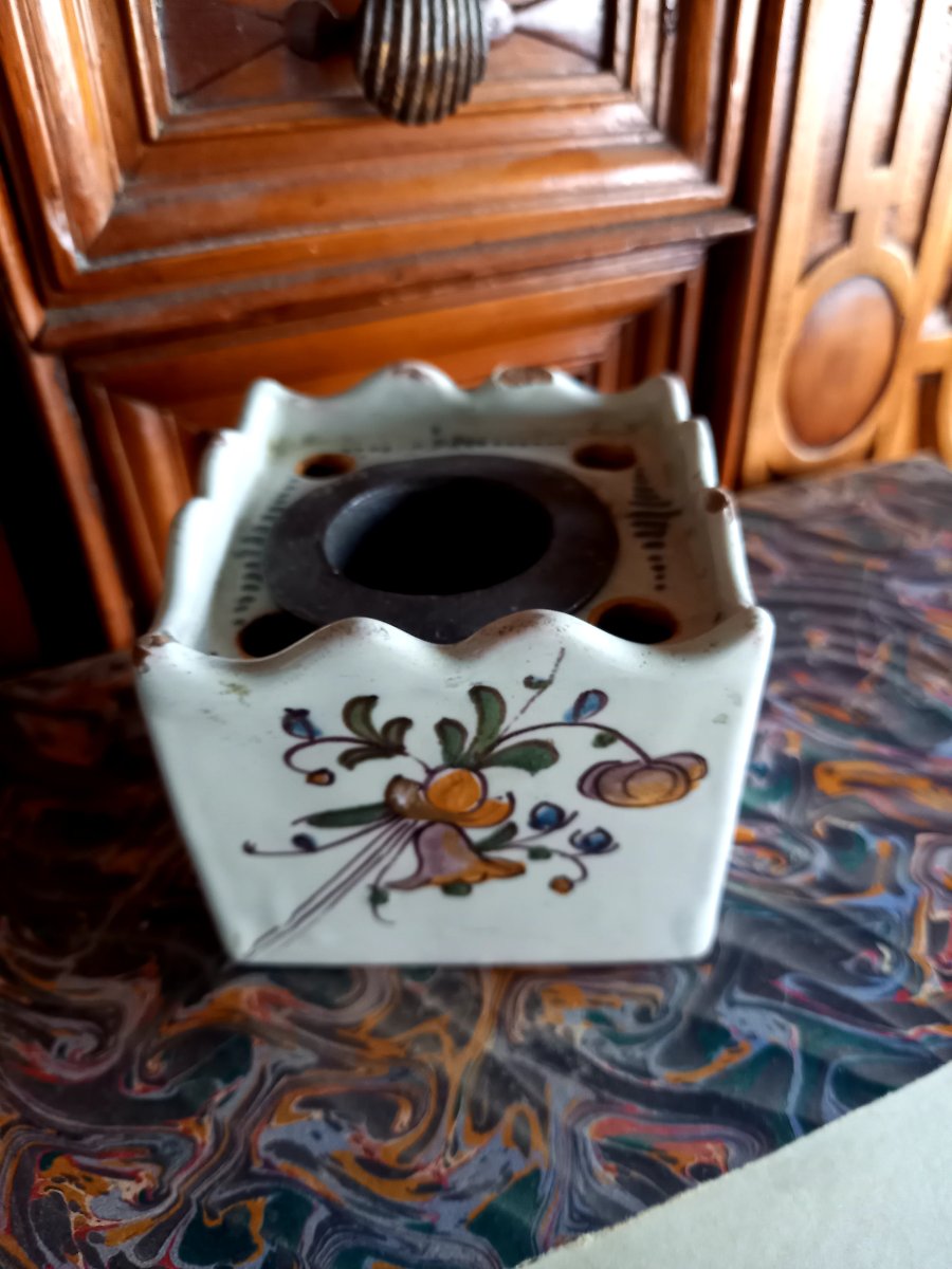 18th-century Earthenware Inkwell.  With Its Pewter Ink Cup -photo-2