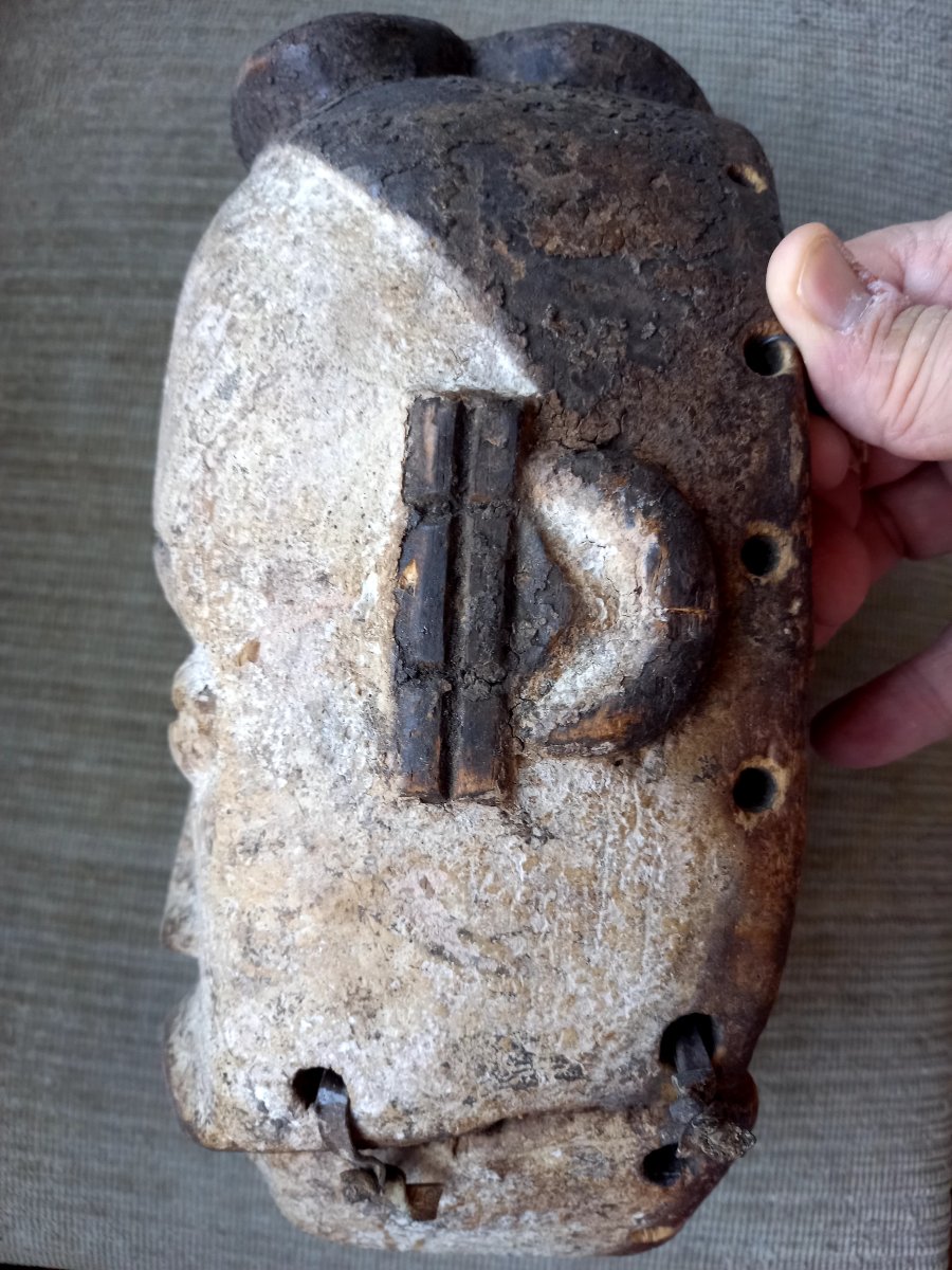 Gabon. Punu Mask With A Hinged Jaw -photo-2