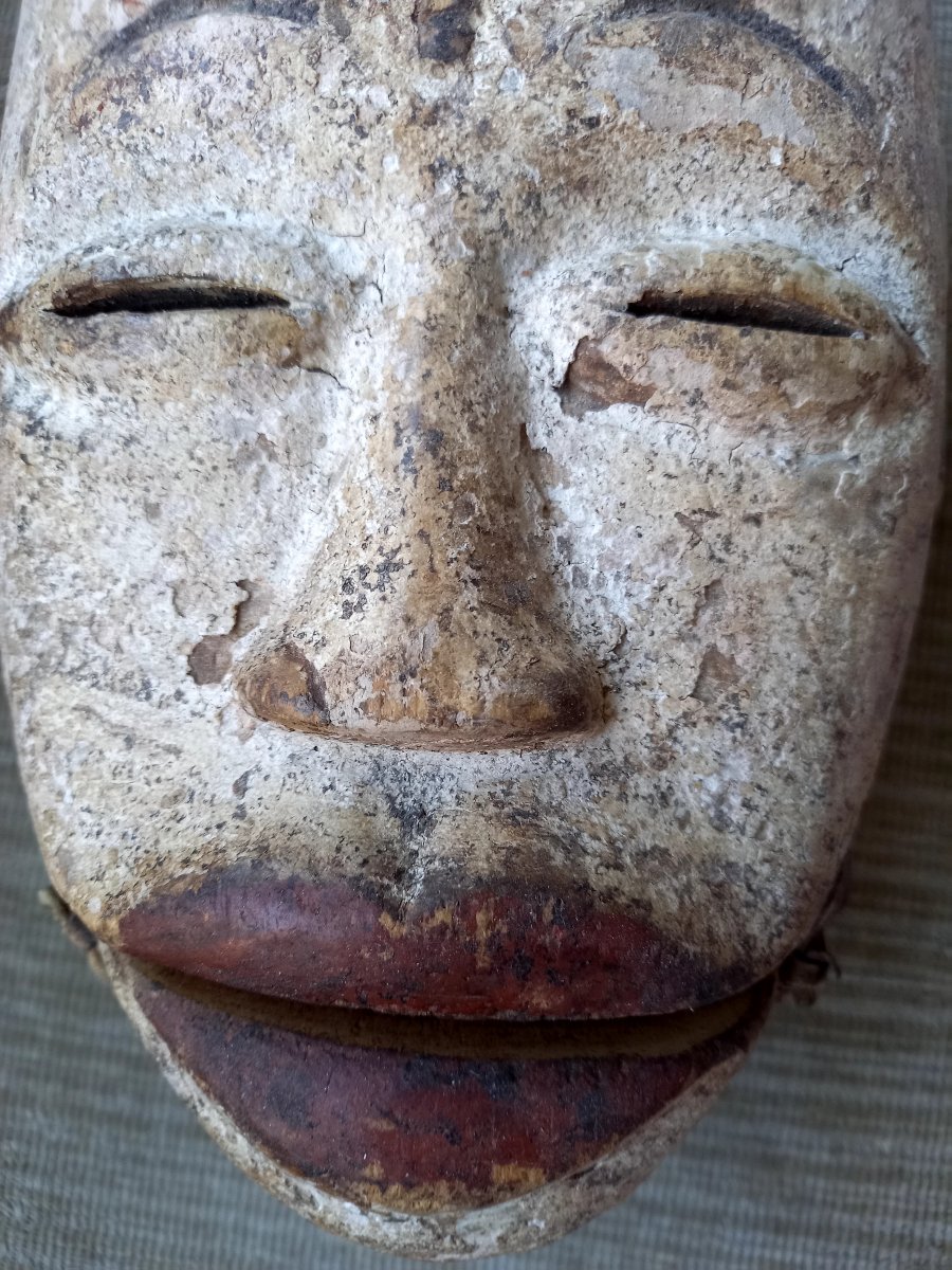 Gabon. Punu Mask With A Hinged Jaw -photo-3