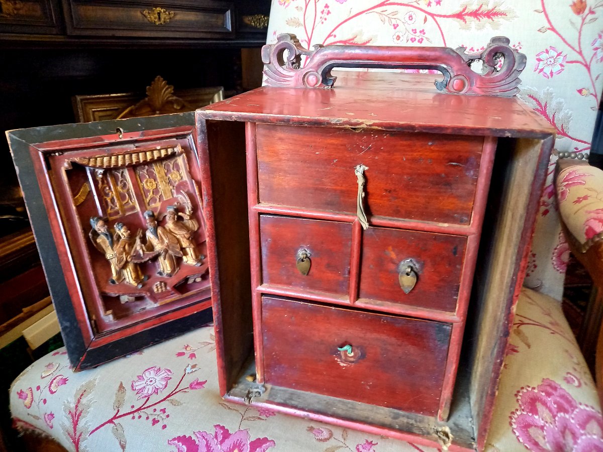 19th-century China.  Portable Document Case -photo-2