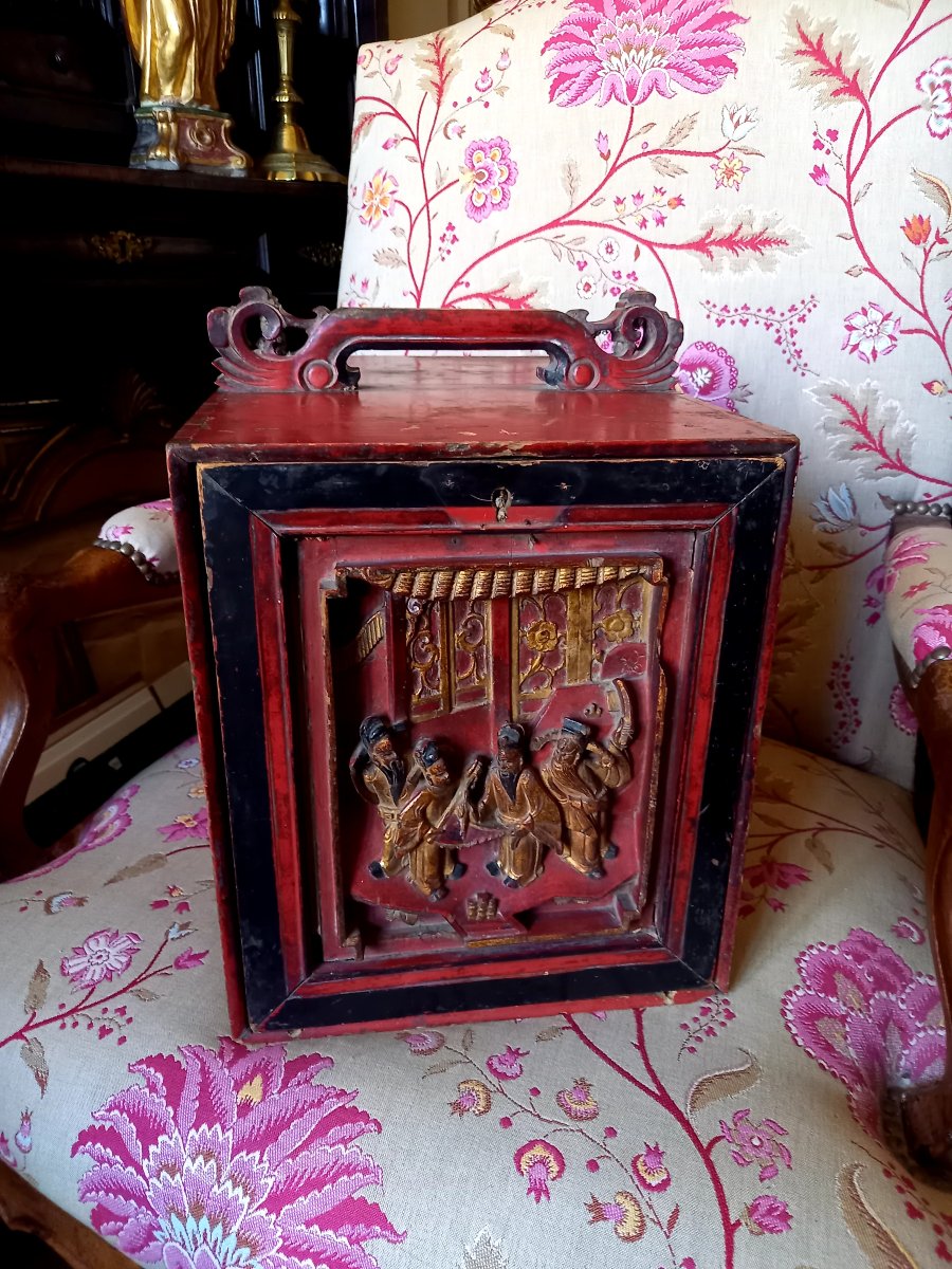 19th-century China.  Portable Document Case 