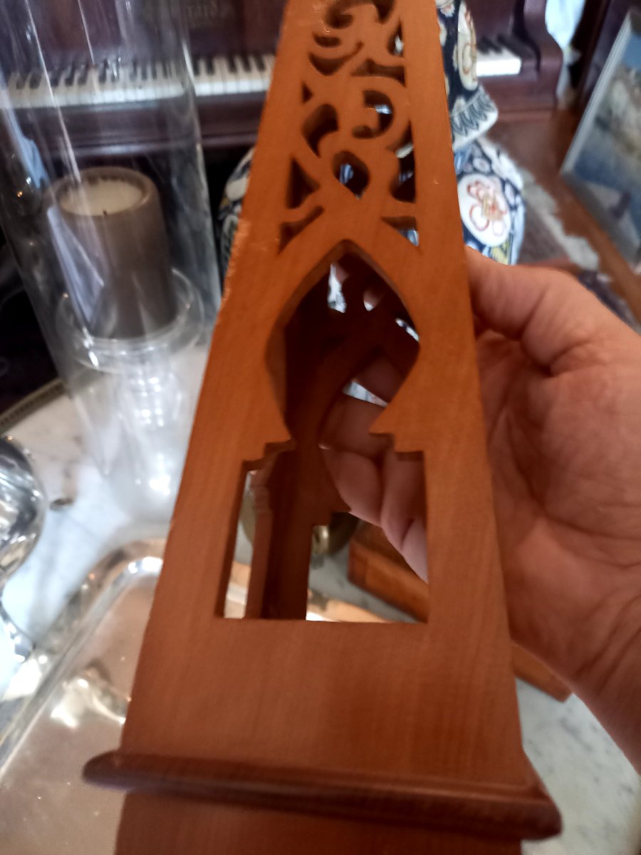 Openwork Wooden Obelisk. 19th-century Work -photo-1