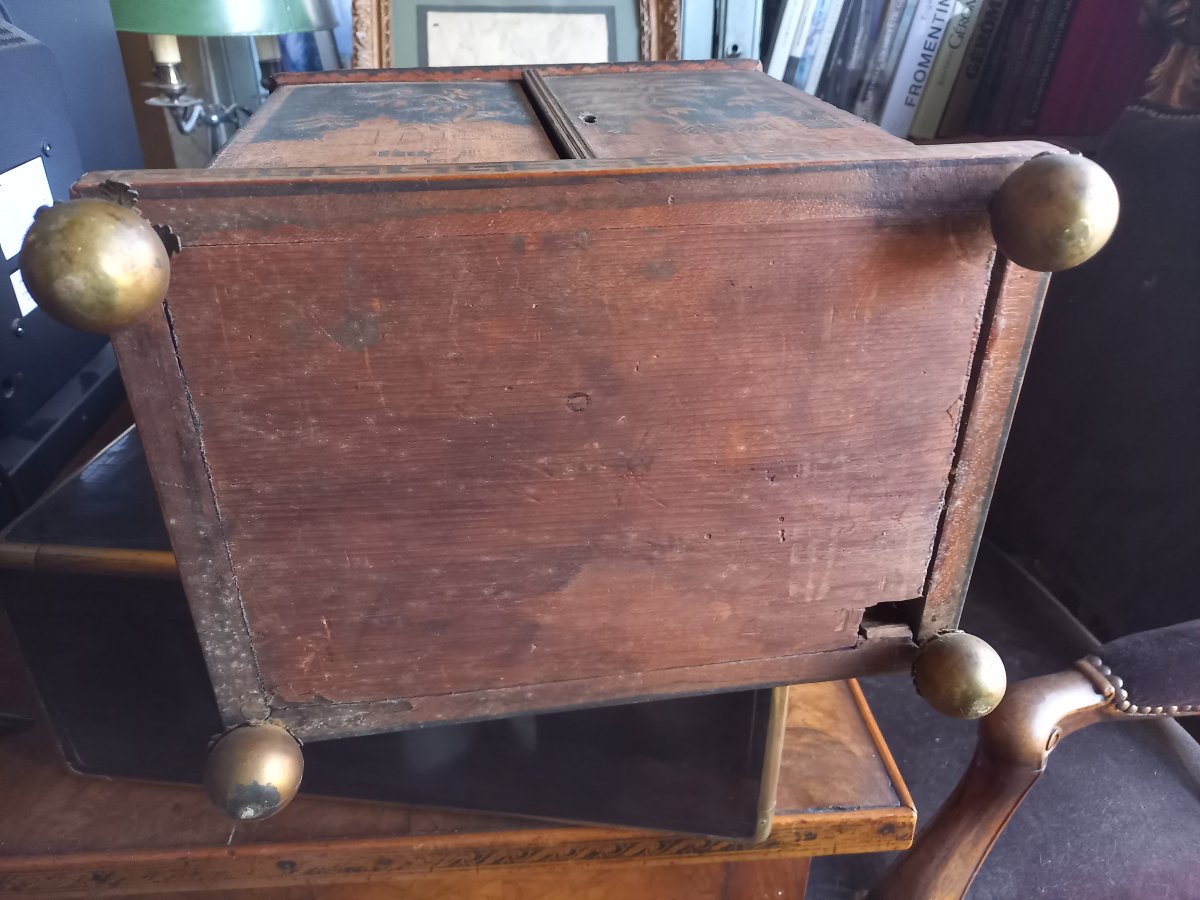 England, Circa 1800–1820. Small Cabinet In The Chinese Style -photo-7