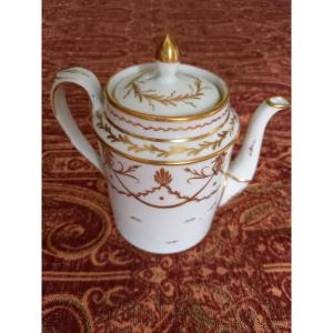 Théière en porcelaine de Paris vers 1800