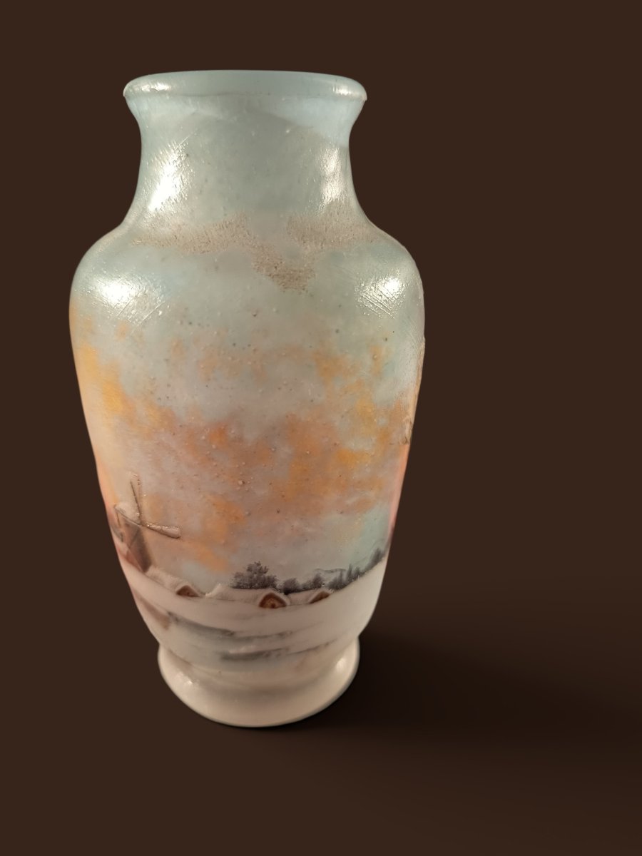 Vase miniature. DAUM Nancy. paysage de village hollandais enneigé -photo-2